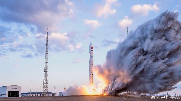 В Китае стартовала РН «Лицъинь-1» с пятью спутниками